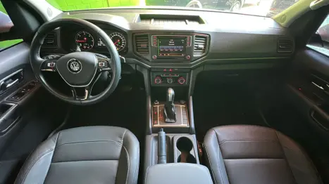 VOLKSWAGEN Amarok 3.0 V6 CABINE DUPLA CONFORT 4X4 TURBO INTERCOOLER AUTOMTICO, Foto 11