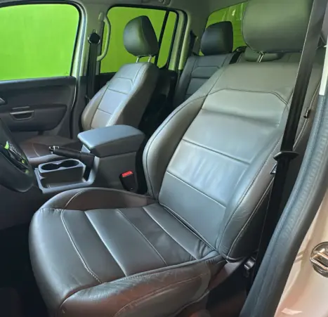 VOLKSWAGEN Amarok 3.0 V6 CABINE DUPLA CONFORT 4X4 TURBO INTERCOOLER AUTOMTICO, Foto 13