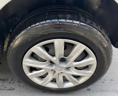 VOLKSWAGEN Fox 1.6 4P FLEX, Foto 7