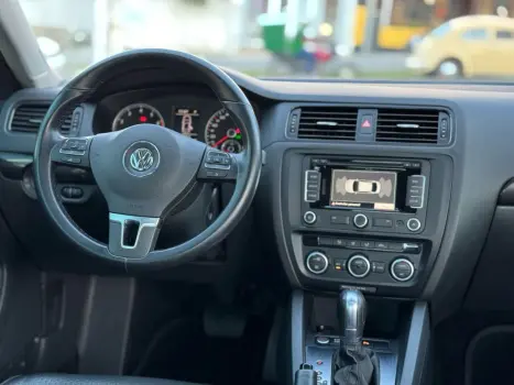 VOLKSWAGEN Jetta 2.0 4P FLEX CONFORTLINE TIPTRONIC AUTOMTICO, Foto 9