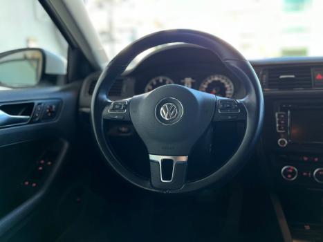 VOLKSWAGEN Jetta 2.0 4P FLEX CONFORTLINE TIPTRONIC AUTOMTICO, Foto 9