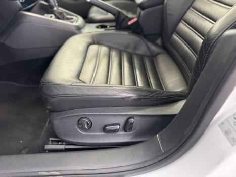 VOLKSWAGEN Jetta 2.0 4P TSI HIGHLINE 211 CV AUTOMTICO, Foto 14