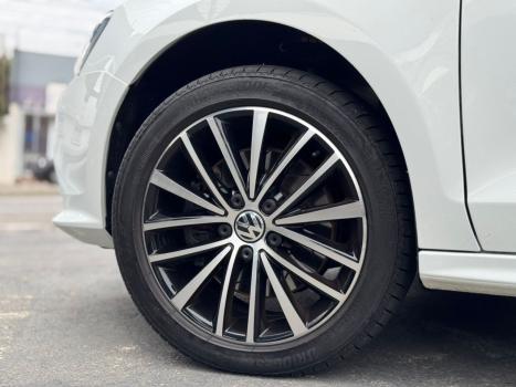 VOLKSWAGEN Jetta 2.0 4P TSI HIGHLINE 211 CV AUTOMTICO, Foto 19