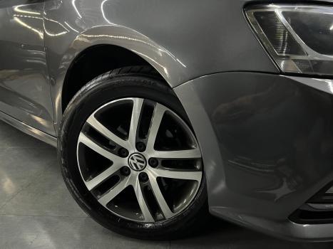 VOLKSWAGEN Jetta 2.0 4P FLEX CONFORTLINE TIPTRONIC AUTOMTICO, Foto 2