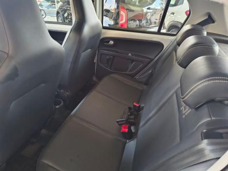 VOLKSWAGEN UP 1.0 12V RED BLACK WHITE FLEX, Foto 14