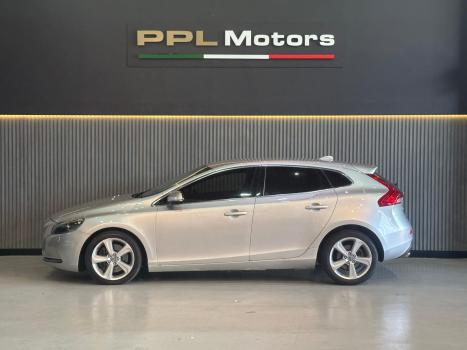 VOLVO V40 2.0 4P T4 DYNAMIC TURBO AUTOMTICO, Foto 2