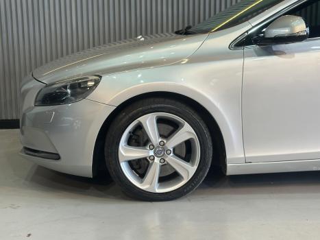 VOLVO V40 2.0 4P T4 DYNAMIC TURBO AUTOMTICO, Foto 3