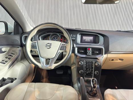 VOLVO V40 2.0 4P T4 KINETIC TURBO AUTOMTICO, Foto 7