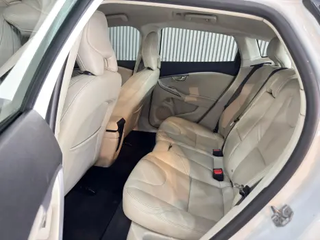 VOLVO V40 2.0 4P T4 KINETIC TURBO AUTOMTICO, Foto 10