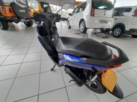 YAMAHA Fluo 125 ABS, Foto 8