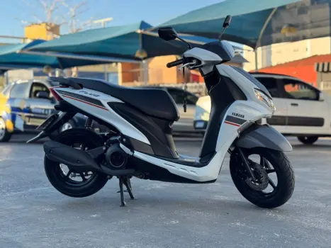 YAMAHA Fluo 125 ABS, Foto 6