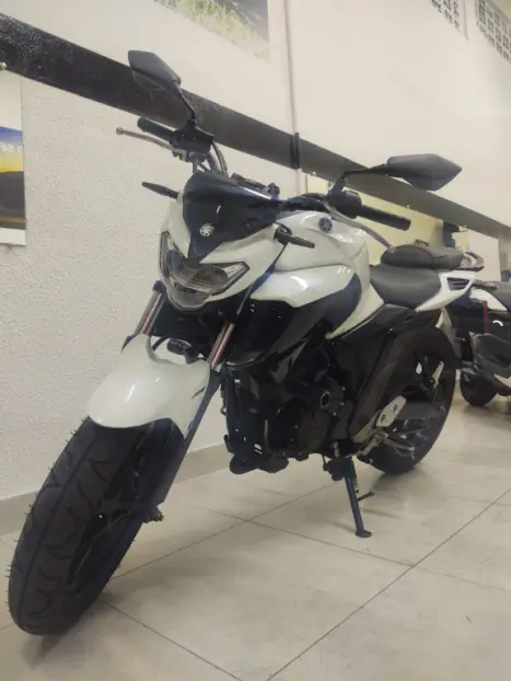YAMAHA FZ 25 250 Fazer Flex , Foto 2