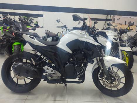 YAMAHA FZ 25 250 Fazer Flex , Foto 4
