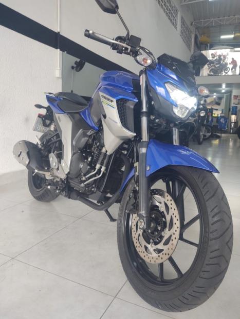 YAMAHA FZ 25 250 Fazer Flex , Foto 1