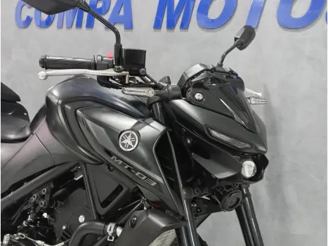 YAMAHA MT-03 300 ABS, Foto 5