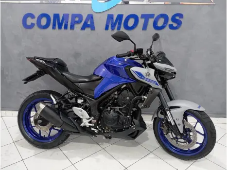 YAMAHA MT-03 300 ABS, Foto 2