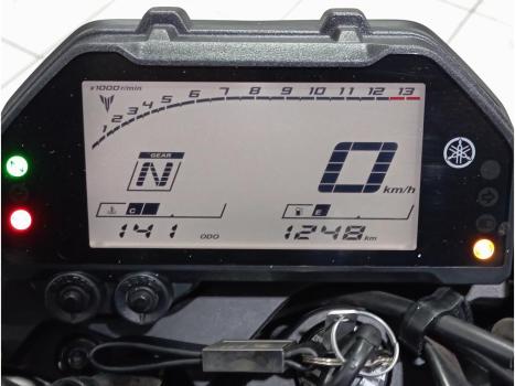 YAMAHA MT-03 300 ABS, Foto 3