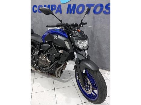 YAMAHA MT-07 700 ABS, Foto 2