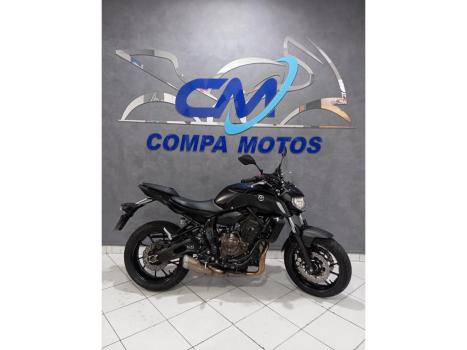 YAMAHA MT-07 700 ABS, Foto 2