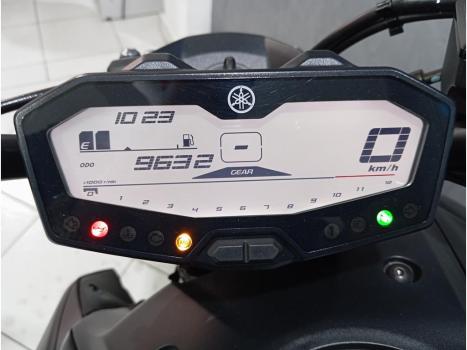 YAMAHA MT-07 700 ABS, Foto 3