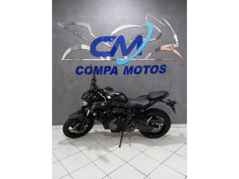 YAMAHA MT-07 700 ABS, Foto 4