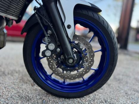 YAMAHA MT-07 700 ABS, Foto 9