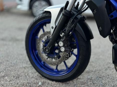 YAMAHA MT-07 700 ABS, Foto 12