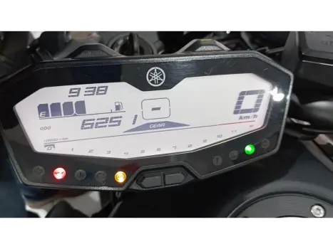YAMAHA MT-07 700 ABS, Foto 4