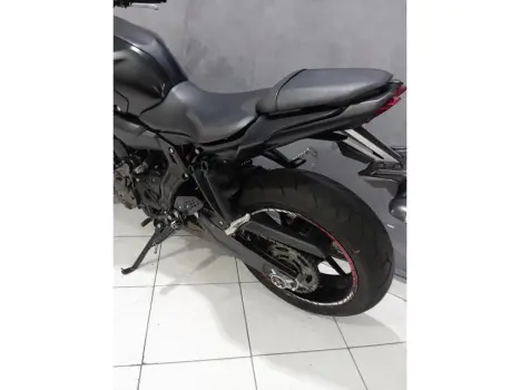 YAMAHA MT-07 700 ABS, Foto 5