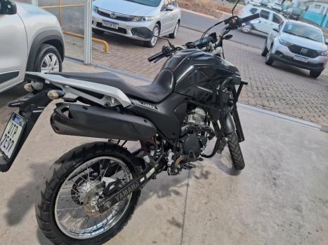 YAMAHA XTZ 250 LANDER, Foto 4