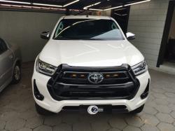 TOYOTA Hilux Caminhonete 2.8 16V SRX 4X4 TURBO DIESEL CABINE DUPLA AUTOMTICO