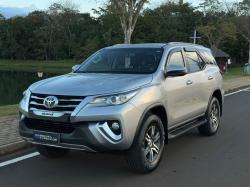 TOYOTA Hilux SW4 2.7 16V 4P FLEX SRV 7 LUGARES AUTOM�TICO