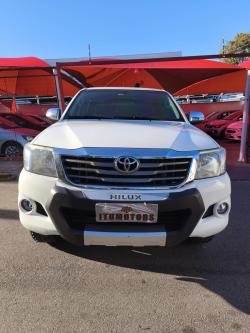 TOYOTA Hilux Caminhonete 2.7 16V 4P SR FLEX CABINE DUPLA AUTOMTICO