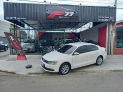 VOLKSWAGEN Jetta 2.0 4P CONFORTLINE FLEX