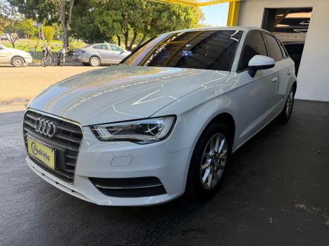 AUDI A3 1.4 16V 4P TFSI SPORTBACK S-TRONIC AUTOM�TICO, Foto 2