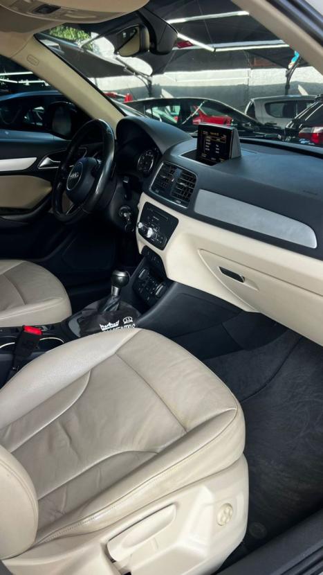 AUDI Q3 1.4 4P 35 TFSI BLACK S LINE S-TRONIC AUTOM�TICO, Foto 3