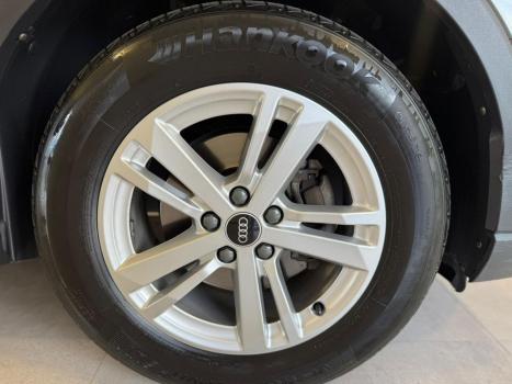 AUDI Q3 1.4 4P TFSI FLEX PRESTIGE S-TRONIC AUTOMTICO, Foto 8