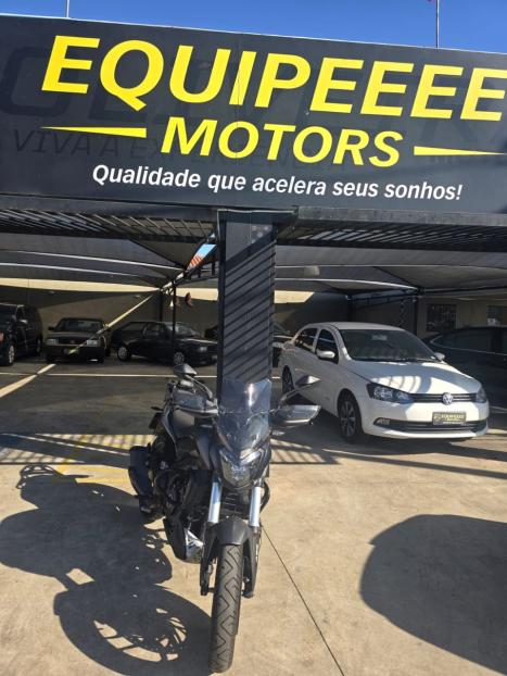 BAJAJ Dominar 400 , Foto 1