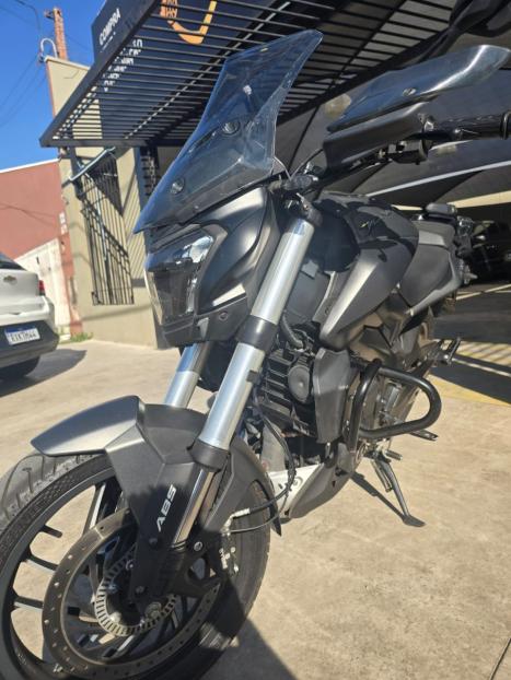 BAJAJ Dominar 400 , Foto 4