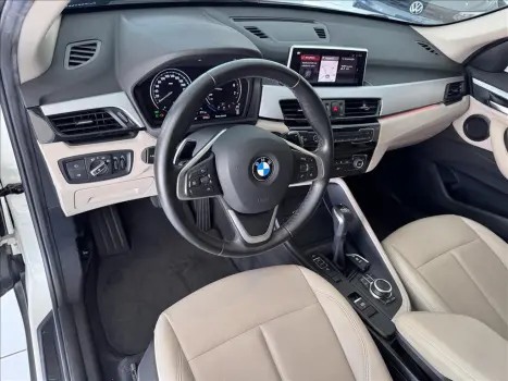 BMW X1 2.0 16V 4P SDRIVE 20I ACTIVEFLEX TURBO AUTOMÁTICO, Foto 10 BMW X1 2.0 16V 4P SDRIVE 20I ACTIVEFLEX TURBO AUTOMÁTICO, Foto 10