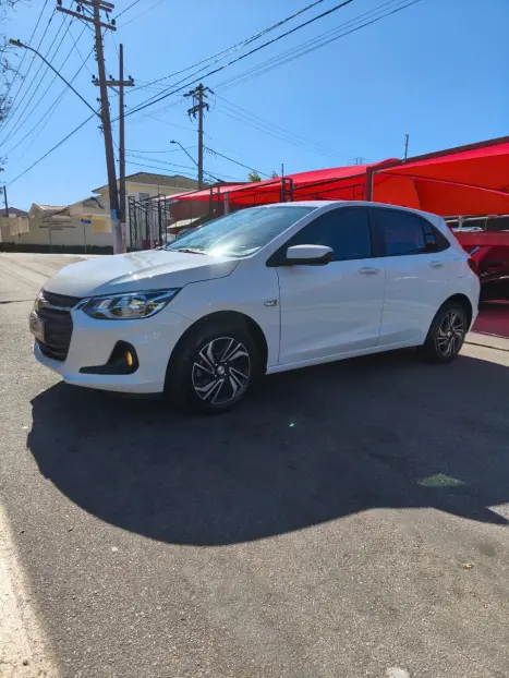 CHEVROLET Onix Hatch 1.0 4P FLEX LT, Foto 2 CHEVROLET Onix Hatch 1.0 4P FLEX LT, Foto 2