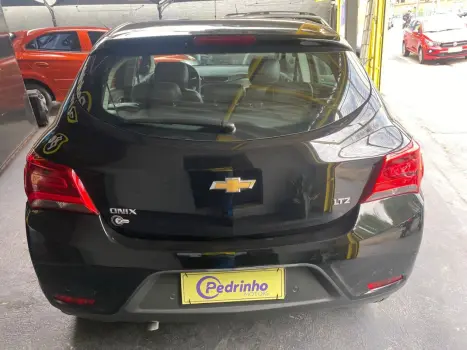 CHEVROLET Onix Hatch 1.4 4P FLEX LTZ AUTOMTICO, Foto 8