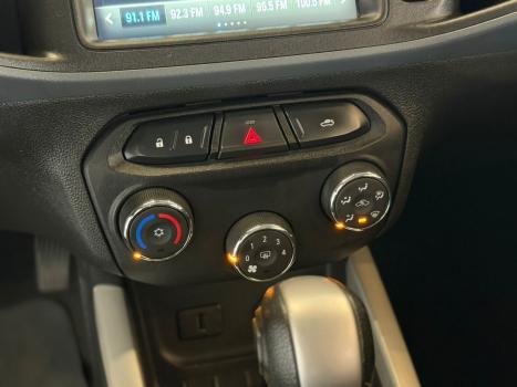 CHEVROLET Onix Hatch 1.4 4P FLEX ACTIV AUTOM�TICO, Foto 9