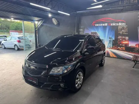 CHEVROLET Onix Hatch 1.4 4P FLEX LT, Foto 2