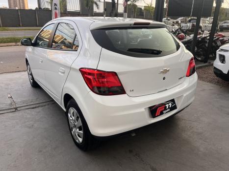 CHEVROLET Onix Hatch 1.4 4P FLEX LT, Foto 3