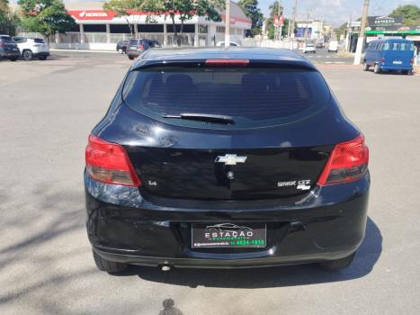 CHEVROLET Onix Hatch 1.4 4P FLEX LTZ, Foto 7