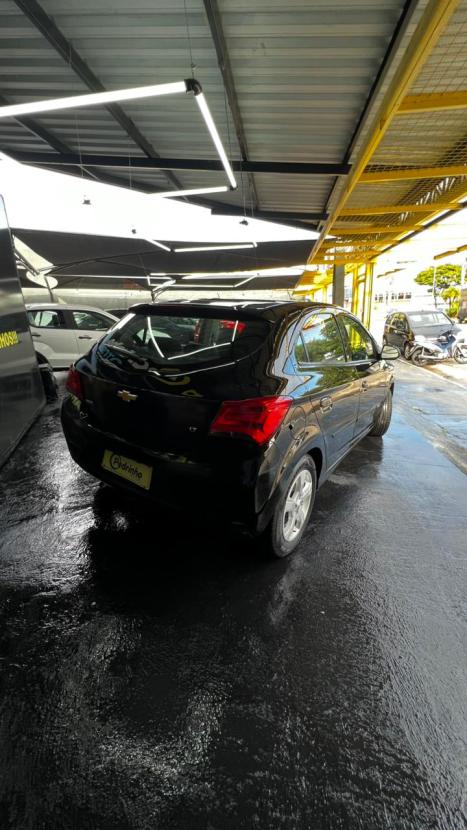 CHEVROLET Onix Hatch 1.4 4P FLEX LT AUTOM�TICO, Foto 10