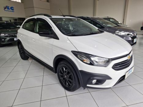 CHEVROLET Onix Hatch 1.4 4P FLEX ACTIV AUTOM�TICO, Foto 3