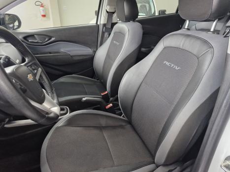 CHEVROLET Onix Hatch 1.4 4P FLEX ACTIV AUTOM�TICO, Foto 6