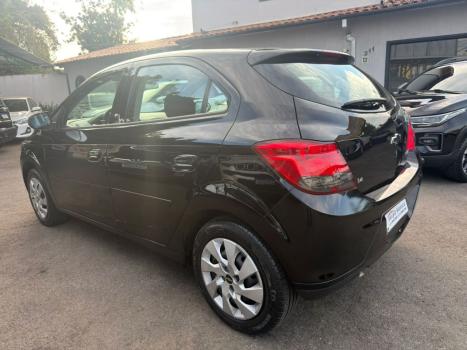 CHEVROLET Onix Hatch 1.4 4P FLEX LT, Foto 6